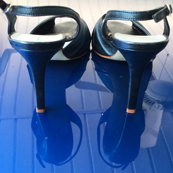 Cynthia Rawley Size 8B Blue peep toe heels. - Picture 3 of 8